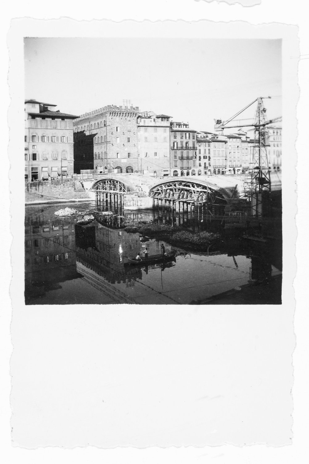 Firenze ferita e il ponte Santa Trinita  nel diario di Maria Fossi e negli scatti di Paola Barocchi